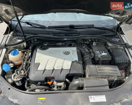Серый Фольксваген CC / Passat CC, объемом двигателя 1.97 л и пробегом 209 тыс. км за 9000 $, фото 19 на Automoto.ua