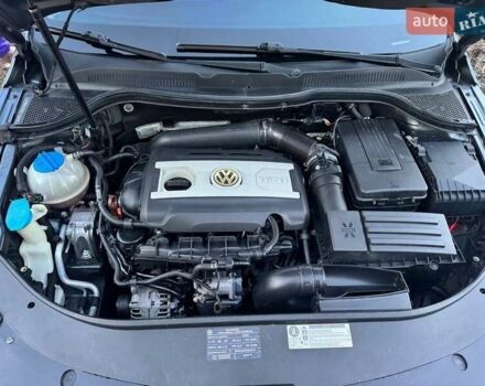 Серый Фольксваген CC / Passat CC, объемом двигателя 2 л и пробегом 196 тыс. км за 7800 $, фото 4 на Automoto.ua