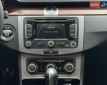 Серый Фольксваген CC / Passat CC, объемом двигателя 2 л и пробегом 170 тыс. км за 8700 $, фото 15 на Automoto.ua