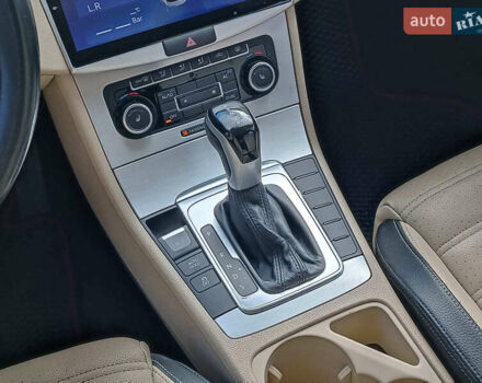 Сірий Фольксваген CC / Passat CC, об'ємом двигуна 2 л та пробігом 215 тис. км за 9490 $, фото 17 на Automoto.ua