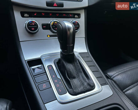 Фольксваген CC / Passat CC 2012 в Николаеве на Automoto.ua Синий Фольксваген CC / Passat CC, объемом двигателя 1.98 л и пробегом 178 тыс. км за 12700 $, фото 37 на Automoto.ua