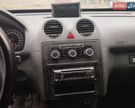 Білий Фольксваген Кадді, об'ємом двигуна 1.97 л та пробігом 288 тис. км за 13000 $, фото 9 на Automoto.ua