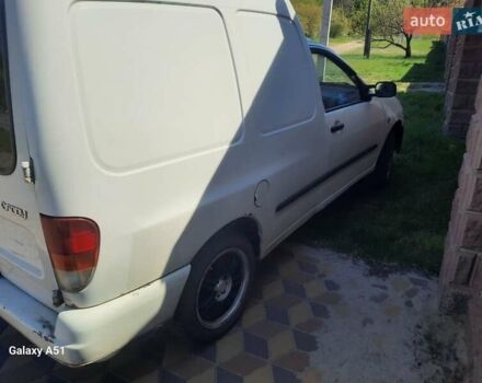 Белый Фольксваген Кадди, объемом двигателя 1.4 л и пробегом 300 тыс. км за 1100 $, фото 2 на Automoto.ua