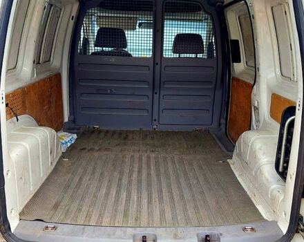 Фольксваген Кадди 2004 в Ахтырке на Automoto.ua Белый Фольксваген Кадди, объемом двигателя 2 л и пробегом 616 тыс. км за 3750 $, фото 12 на Automoto.ua