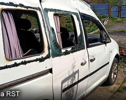 Белый Фольксваген Кадди, объемом двигателя 2 л и пробегом 300 тыс. км за 2400 $, фото 7 на Automoto.ua