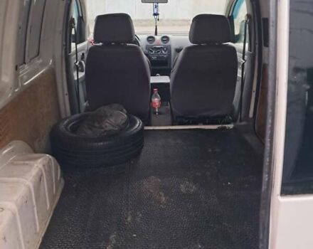 Белый Фольксваген Кадди, объемом двигателя 1.4 л и пробегом 400 тыс. км за 3300 $, фото 4 на Automoto.ua