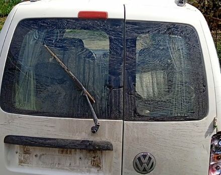 Белый Фольксваген Кадди, объемом двигателя 2 л и пробегом 300 тыс. км за 2400 $, фото 2 на Automoto.ua