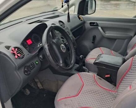 Белый Фольксваген Кадди, объемом двигателя 1.4 л и пробегом 400 тыс. км за 3300 $, фото 3 на Automoto.ua