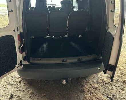 Белый Фольксваген Кадди, объемом двигателя 2 л и пробегом 400 тыс. км за 3600 $, фото 14 на Automoto.ua