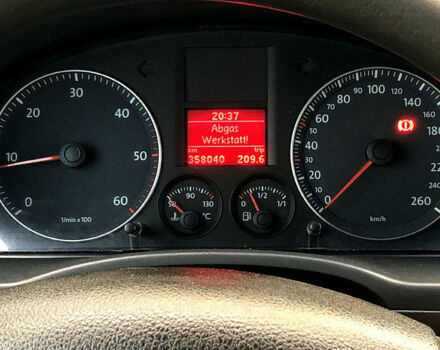 Белый Фольксваген Кадди, объемом двигателя 2 л и пробегом 358 тыс. км за 4900 $, фото 2 на Automoto.ua