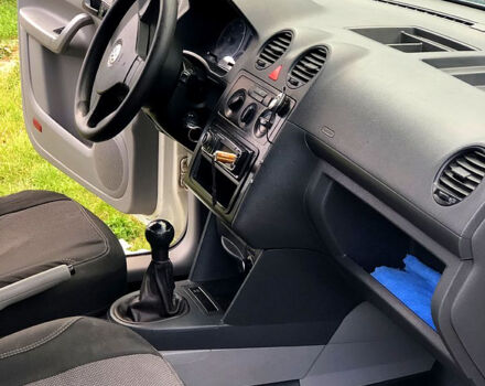 Белый Фольксваген Кадди, объемом двигателя 2 л и пробегом 358 тыс. км за 4900 $, фото 6 на Automoto.ua