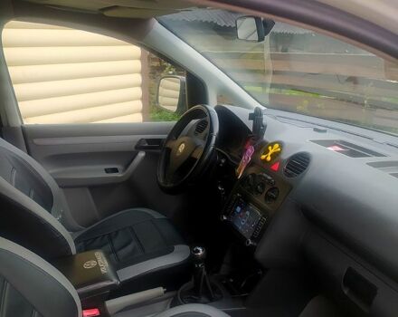 Белый Фольксваген Кадди, объемом двигателя 1.9 л и пробегом 280 тыс. км за 6000 $, фото 3 на Automoto.ua