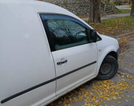 Белый Фольксваген Кадди, объемом двигателя 1.4 л и пробегом 240 тыс. км за 5000 $, фото 1 на Automoto.ua