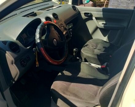 Белый Фольксваген Кадди, объемом двигателя 2 л и пробегом 522 тыс. км за 4800 $, фото 3 на Automoto.ua