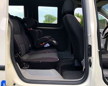 Белый Фольксваген Кадди, объемом двигателя 2 л и пробегом 358 тыс. км за 4900 $, фото 7 на Automoto.ua