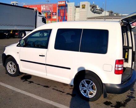 Белый Фольксваген Кадди, объемом двигателя 1.2 л и пробегом 280 тыс. км за 7000 $, фото 1 на Automoto.ua