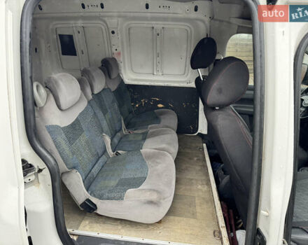 Белый Фольксваген Кадди, объемом двигателя 1.6 л и пробегом 290 тыс. км за 6200 $, фото 11 на Automoto.ua