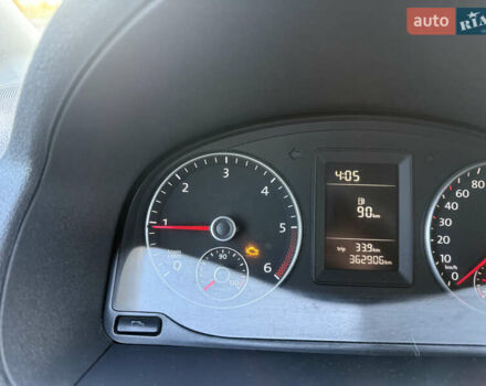 Белый Фольксваген Кадди, объемом двигателя 1.6 л и пробегом 363 тыс. км за 5890 $, фото 19 на Automoto.ua