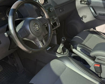 Білий Фольксваген Кадді, об'ємом двигуна 1.6 л та пробігом 273 тис. км за 9700 $, фото 20 на Automoto.ua