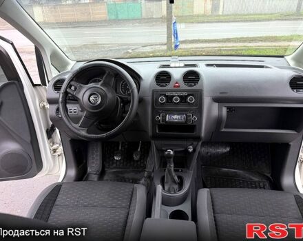 Белый Фольксваген Кадди, объемом двигателя 1.6 л и пробегом 224 тыс. км за 8700 $, фото 9 на Automoto.ua