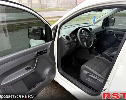 Белый Фольксваген Кадди, объемом двигателя 1.6 л и пробегом 224 тыс. км за 8700 $, фото 8 на Automoto.ua