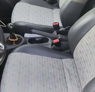 Білий Фольксваген Кадді, об'ємом двигуна 1.6 л та пробігом 318 тис. км за 8300 $, фото 24 на Automoto.ua