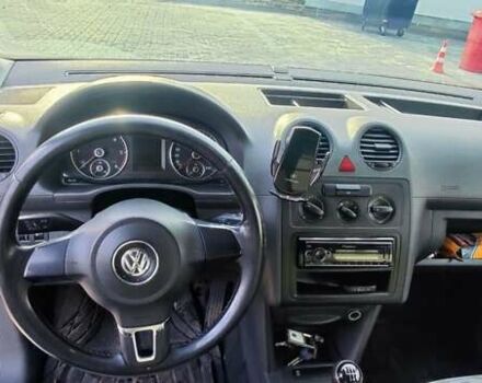 Білий Фольксваген Кадді, об'ємом двигуна 1.6 л та пробігом 318 тис. км за 8300 $, фото 27 на Automoto.ua