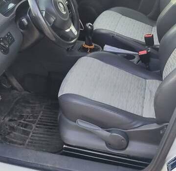 Білий Фольксваген Кадді, об'ємом двигуна 1.6 л та пробігом 318 тис. км за 8300 $, фото 25 на Automoto.ua