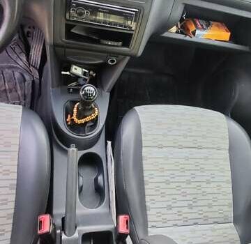 Білий Фольксваген Кадді, об'ємом двигуна 1.6 л та пробігом 318 тис. км за 8300 $, фото 23 на Automoto.ua