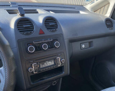 Белый Фольксваген Кадди, объемом двигателя 2 л и пробегом 387 тыс. км за 8300 $, фото 6 на Automoto.ua