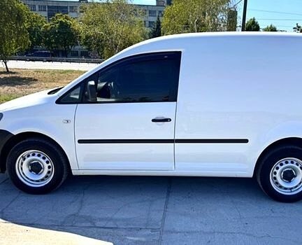 Білий Фольксваген Кадді, об'ємом двигуна 1.6 л та пробігом 287 тис. км за 7200 $, фото 3 на Automoto.ua