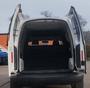 Білий Фольксваген Кадді, об'ємом двигуна 1.6 л та пробігом 398 тис. км за 8300 $, фото 16 на Automoto.ua