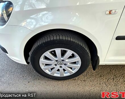 Белый Фольксваген Кадди, объемом двигателя 1.6 л и пробегом 278 тыс. км за 8900 $, фото 5 на Automoto.ua