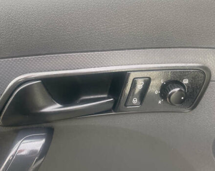 Білий Фольксваген Кадді, об'ємом двигуна 1.6 л та пробігом 240 тис. км за 5999 $, фото 12 на Automoto.ua