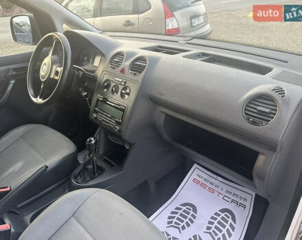 Білий Фольксваген Кадді, об'ємом двигуна 1.6 л та пробігом 206 тис. км за 5950 $, фото 19 на Automoto.ua