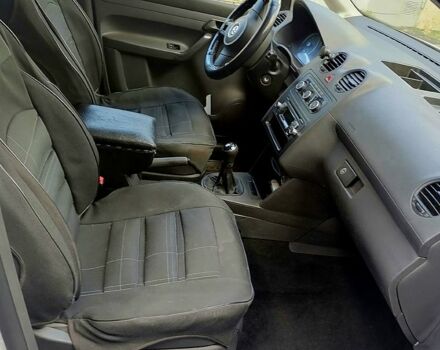 Фольксваген Кадди 2014 в Киеве на Automoto.ua Белый Фольксваген Кадди, объемом двигателя 1.6 л и пробегом 300 тыс. км за 10800 $, фото 9 на Automoto.ua