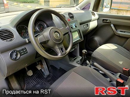 Белый Фольксваген Кадди, объемом двигателя 1.6 л и пробегом 282 тыс. км за 9000 $, фото 5 на Automoto.ua
