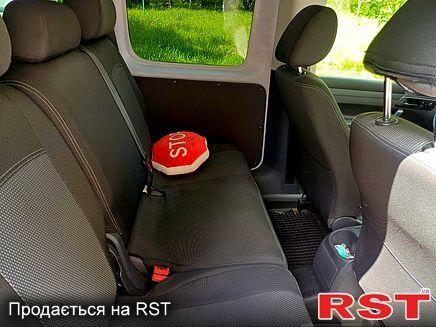 Белый Фольксваген Кадди, объемом двигателя 1.6 л и пробегом 282 тыс. км за 9000 $, фото 3 на Automoto.ua