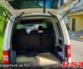 Белый Фольксваген Кадди, объемом двигателя 1.6 л и пробегом 282 тыс. км за 9000 $, фото 1 на Automoto.ua