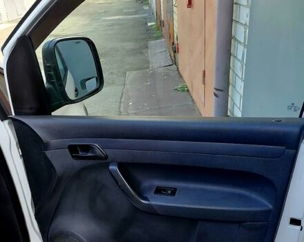 Фольксваген Кадди 2014 в Киеве на Automoto.ua Белый Фольксваген Кадди, объемом двигателя 1.6 л и пробегом 300 тыс. км за 10800 $, фото 10 на Automoto.ua