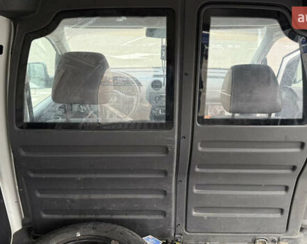 Белый Фольксваген Кадди, объемом двигателя 1.6 л и пробегом 230 тыс. км за 8000 $, фото 22 на Automoto.ua