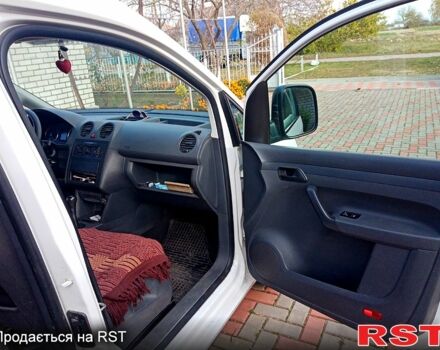 Белый Фольксваген Кадди, объемом двигателя 1.6 л и пробегом 220 тыс. км за 9000 $, фото 8 на Automoto.ua