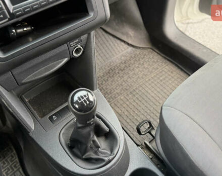 Белый Фольксваген Кадди, объемом двигателя 1.6 л и пробегом 230 тыс. км за 8000 $, фото 20 на Automoto.ua