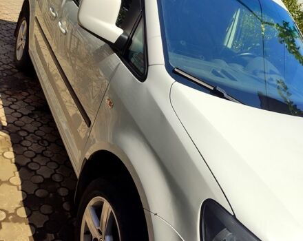 Белый Фольксваген Кадди, объемом двигателя 1.6 л и пробегом 124 тыс. км за 12000 $, фото 1 на Automoto.ua