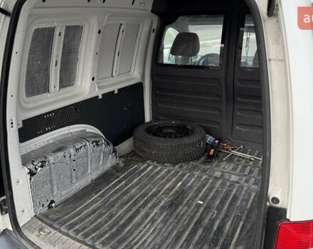 Белый Фольксваген Кадди, объемом двигателя 1.6 л и пробегом 230 тыс. км за 8000 $, фото 13 на Automoto.ua