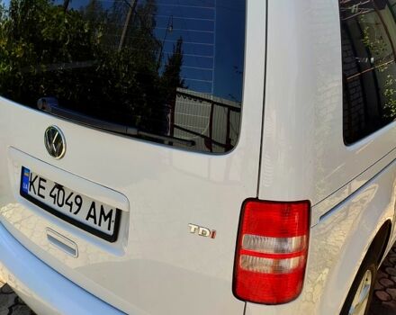 Белый Фольксваген Кадди, объемом двигателя 1.6 л и пробегом 124 тыс. км за 12000 $, фото 2 на Automoto.ua