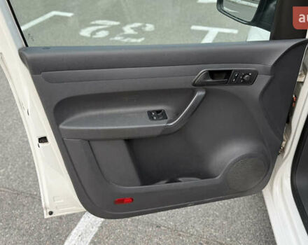 Белый Фольксваген Кадди, объемом двигателя 1.6 л и пробегом 230 тыс. км за 8000 $, фото 16 на Automoto.ua