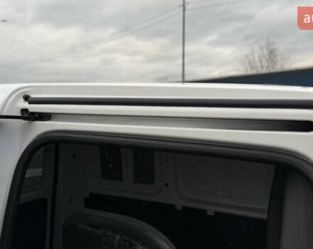 Белый Фольксваген Кадди, объемом двигателя 1.6 л и пробегом 230 тыс. км за 8000 $, фото 24 на Automoto.ua