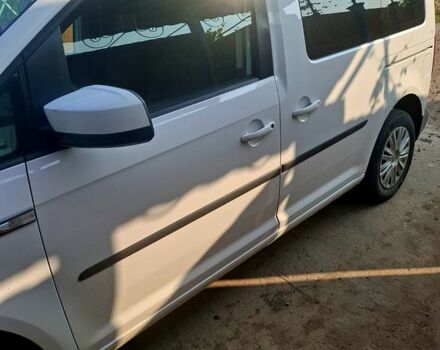 Белый Фольксваген Кадди, объемом двигателя 2 л и пробегом 292 тыс. км за 12000 $, фото 1 на Automoto.ua