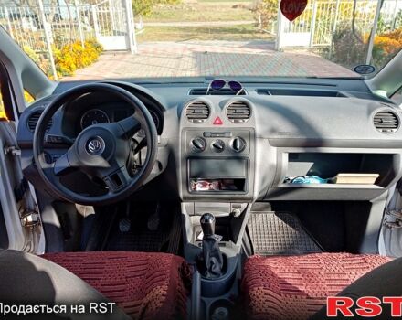 Белый Фольксваген Кадди, объемом двигателя 1.6 л и пробегом 220 тыс. км за 9000 $, фото 7 на Automoto.ua